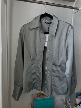 NWT Zara Light Olive Green Long Sleeve Blouse Size Small